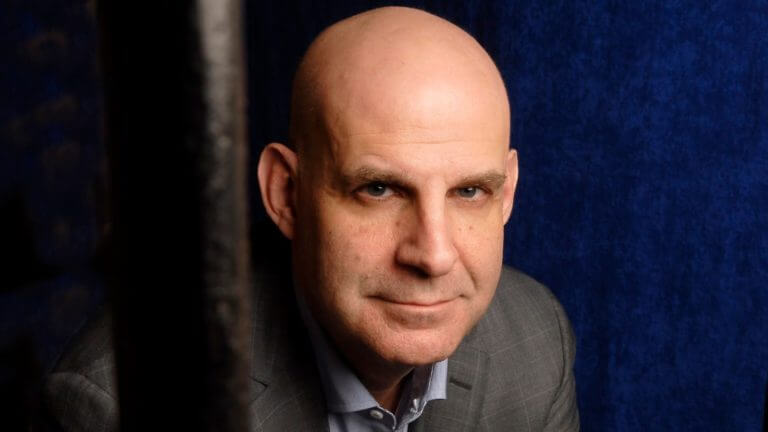 Harlan Coben fala sobre o novo livro e a vida de escritor