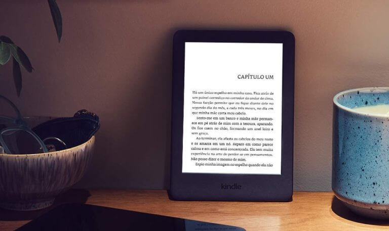 Kindle 10 chega ao Brasil com tela iluminada; compra dá 3 meses de acesso ao Kindle Unlimited