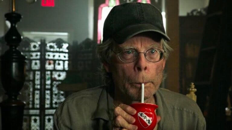 Stephen King faz doação para alunos publicarem livros no Maine