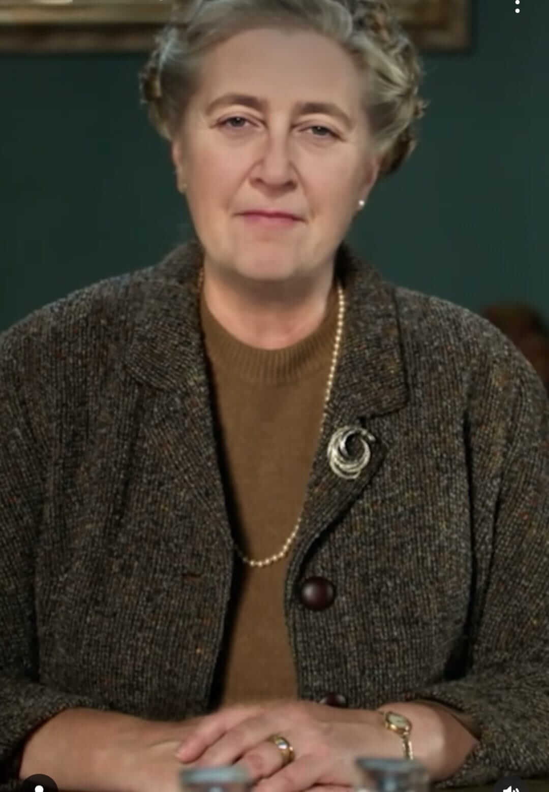 WhatsApp-Image-2025-04-30-at-19.30.18 Agatha Christie é recriada com inteligência artificial em propaganda de curso